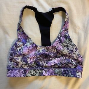 Lululemon sports bra